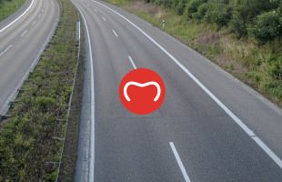 Agrafes annel&eacute;es pour la cl&ocirc;ture des autoroutes